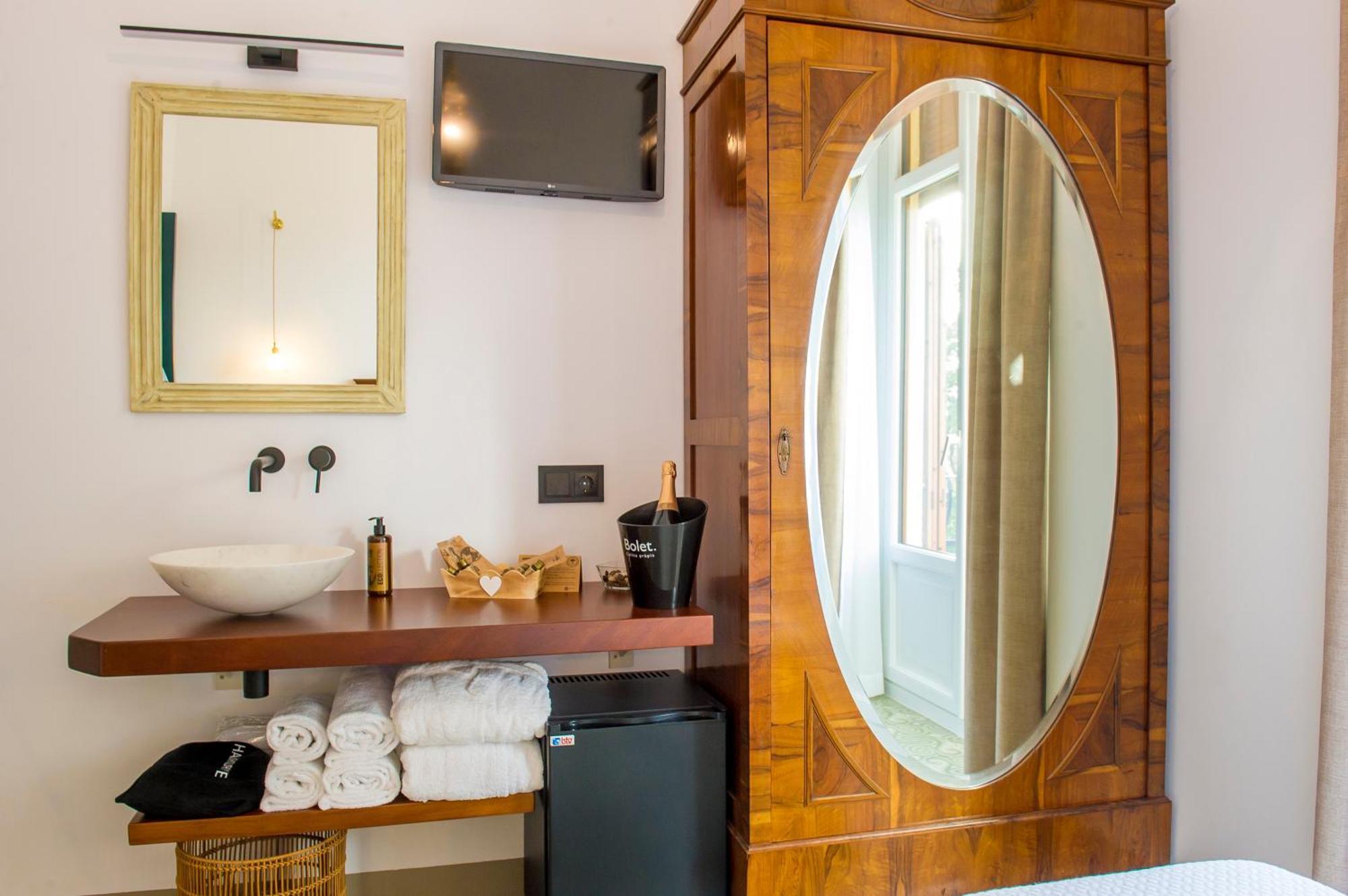 Bolet Casa Modernista Bed & Breakfast Castellvi de la Marca Екстериор снимка